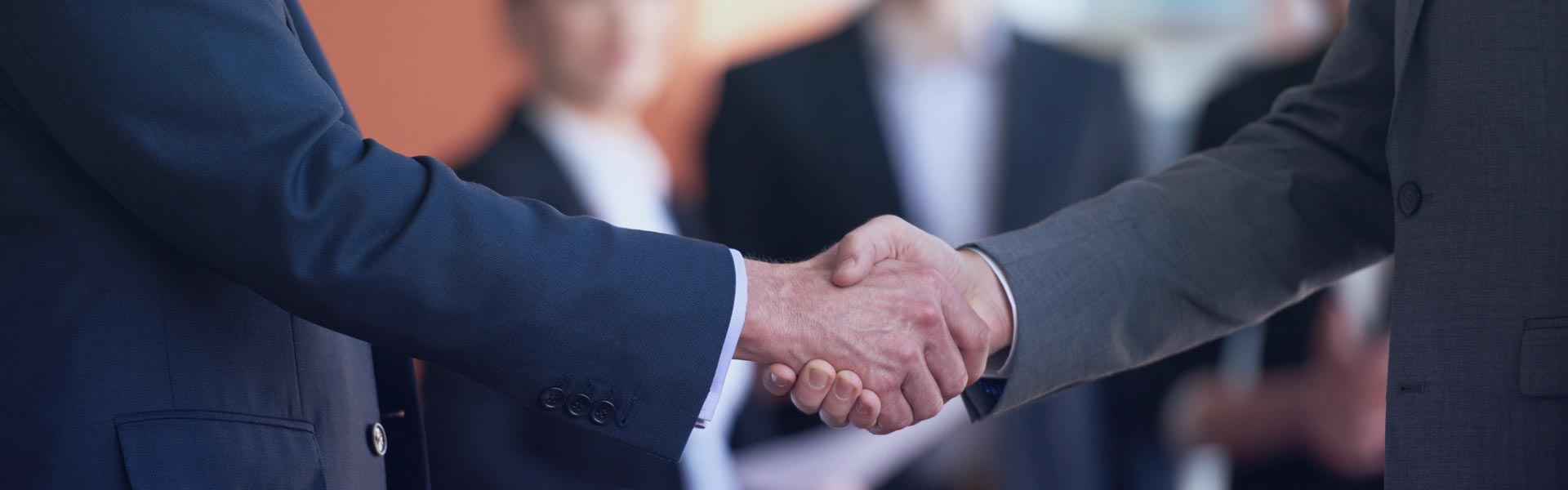 ទាក់ទងមកយើងខ្ញុំ