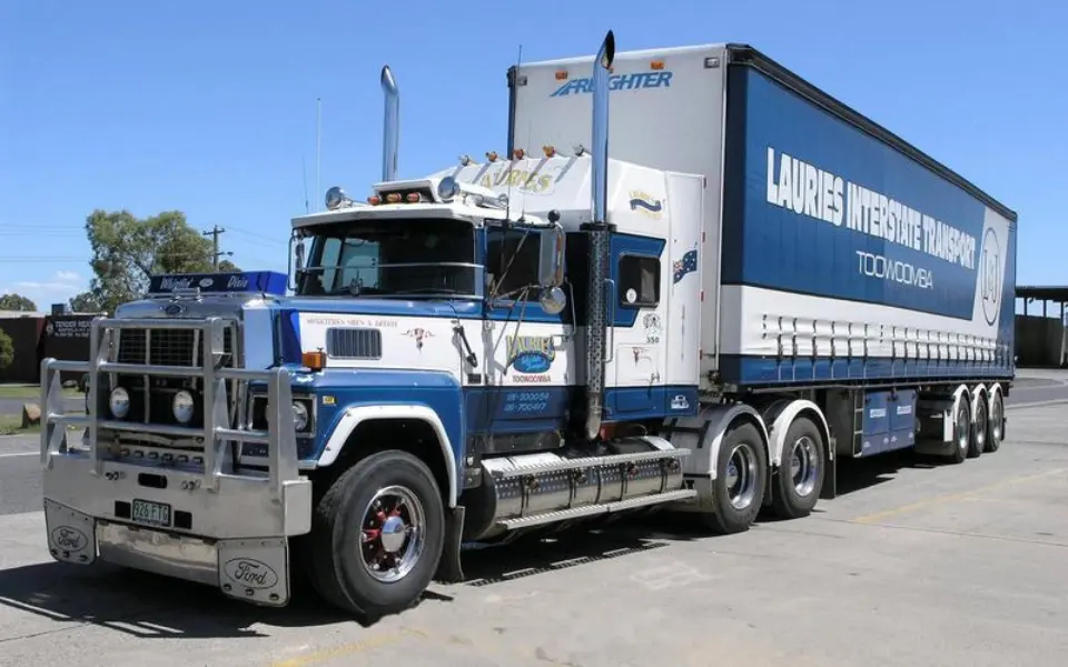 ហេតុអ្វីបានជាមិនឡានដឹកទំនិញក្នុងស្រុកចង្អុលបង្ហាញបំពង់បង្ហូរឈាមរបស់ពួកគេឡើង?